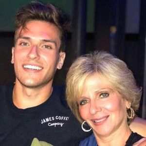 Meet your Posher, Johnnie